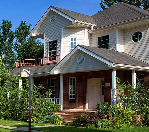 輕鋼結(jié)構(gòu)建筑的組成材料中，它還有防盜功能